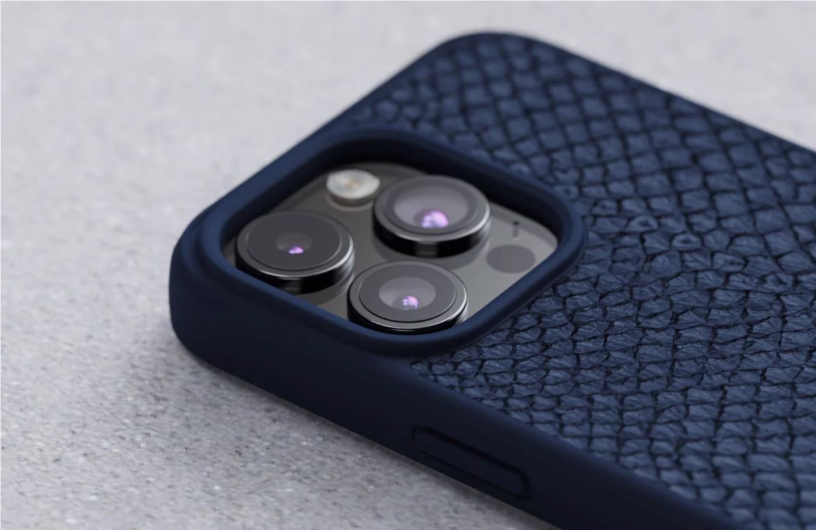 Чохол-накладка Njord Salmon Leather MagSafe Case Blue для iPhone 15 Pro Max - 1